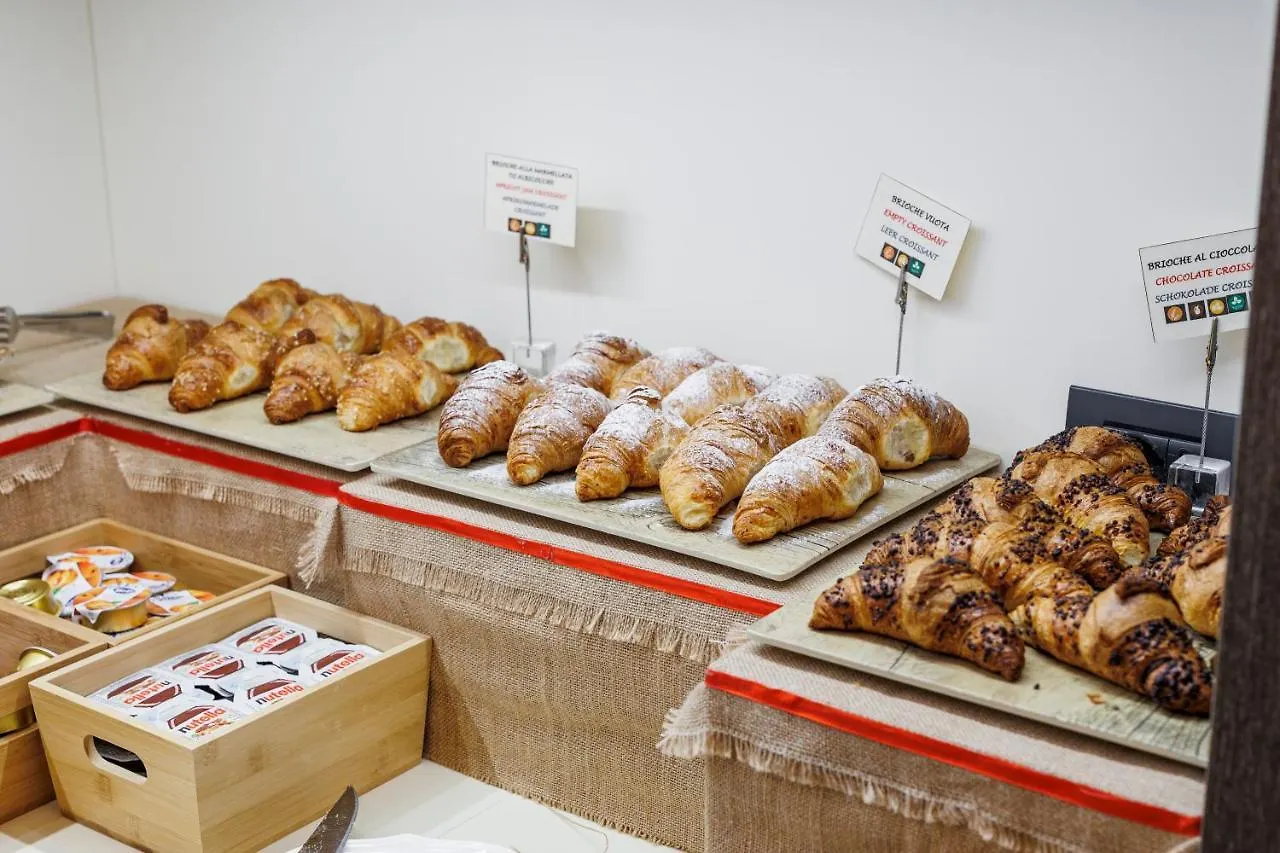 ליביניו Hotel San Rocco