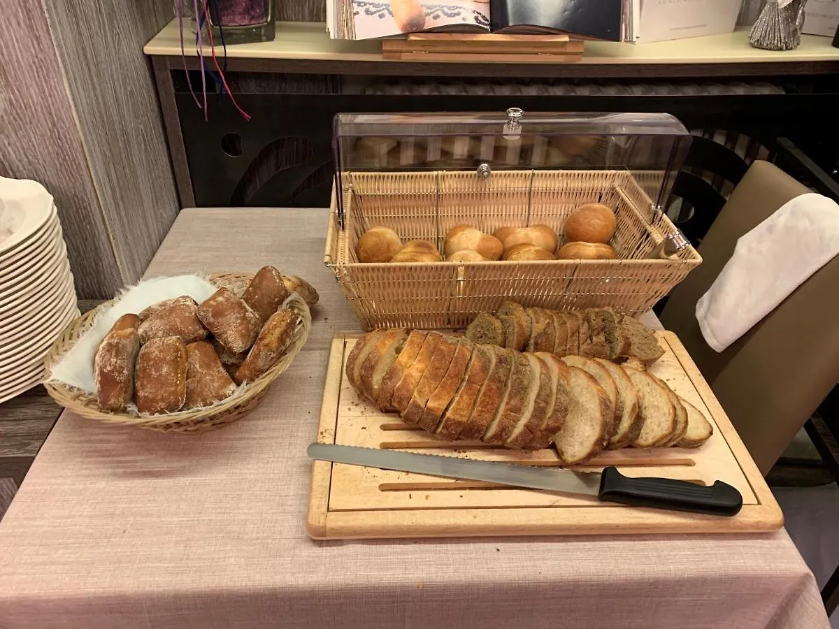 ליביניו Hotel San Rocco 3*,  איטליה